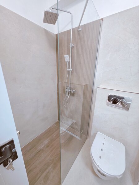 Garsoniera nemobilata Calea Victoriei Cismigiu etaj 1