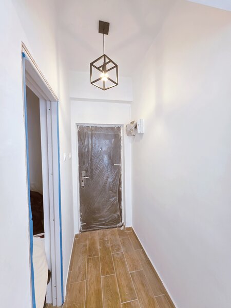 Garsoniera nemobilata Calea Victoriei Cismigiu etaj 1