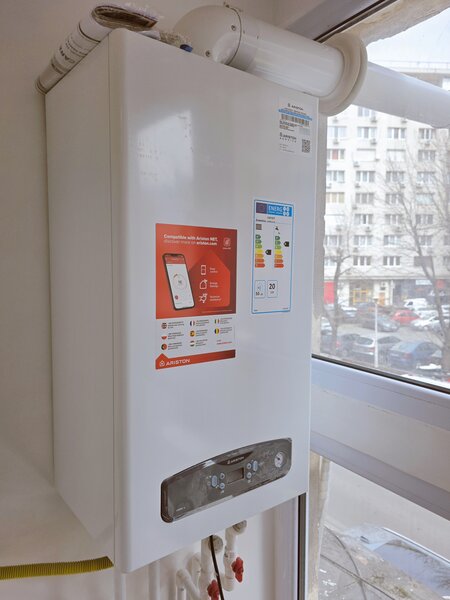 Garsoniera nemobilata Calea Victoriei Cismigiu etaj 1